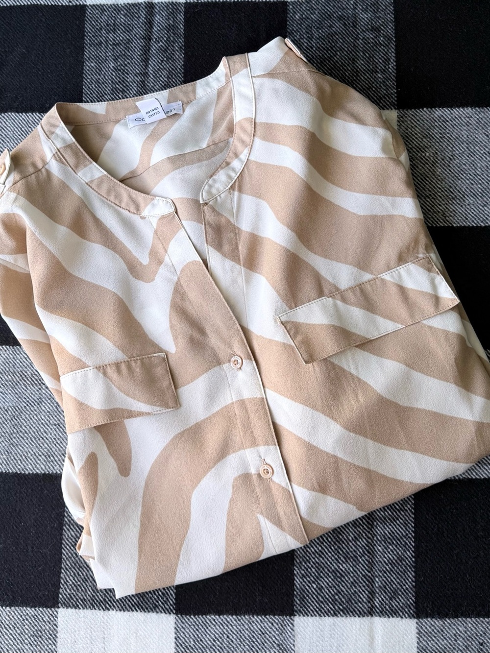 Calvin Klein Beige & White Abstract Print Button-Up Blouse